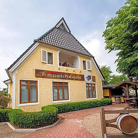 Gaestehaus & Fliegendes Perlhuhn Borgfeld 3*